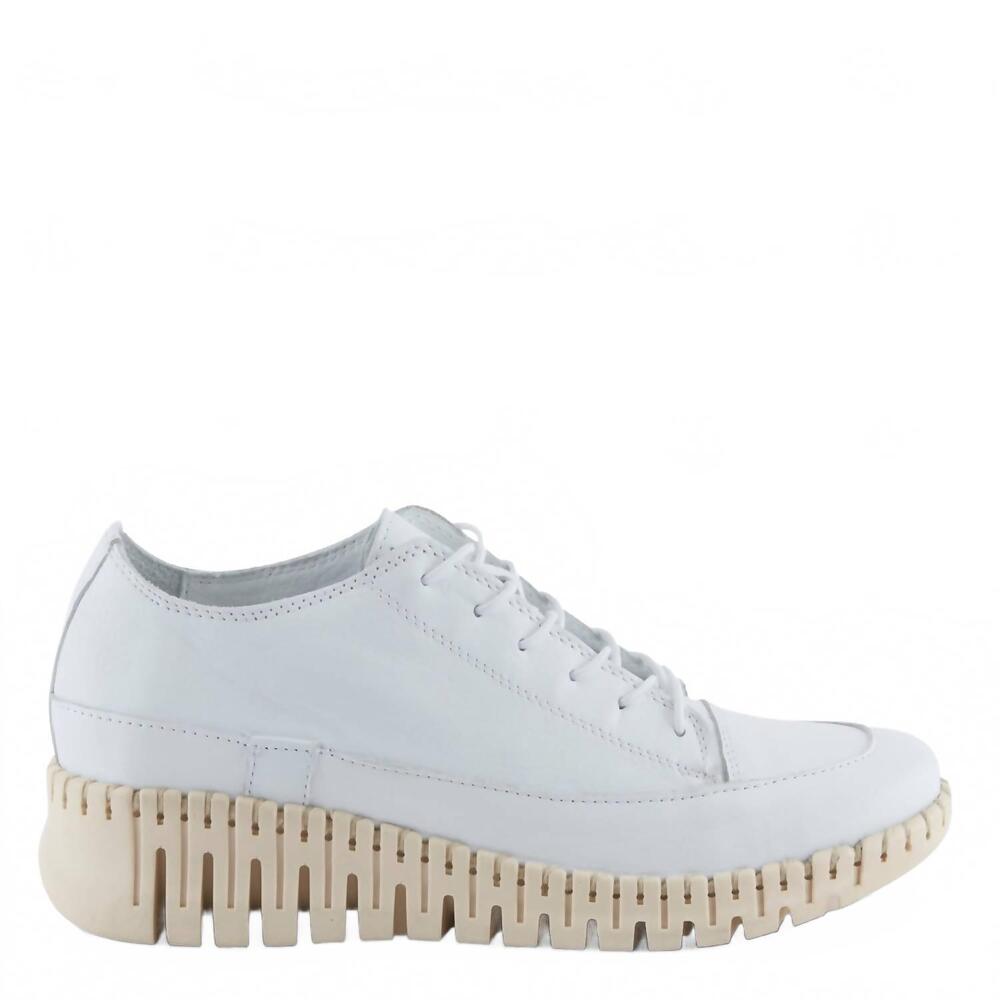 NEW SPRING FOOTWEAR women's surana sneaker in white